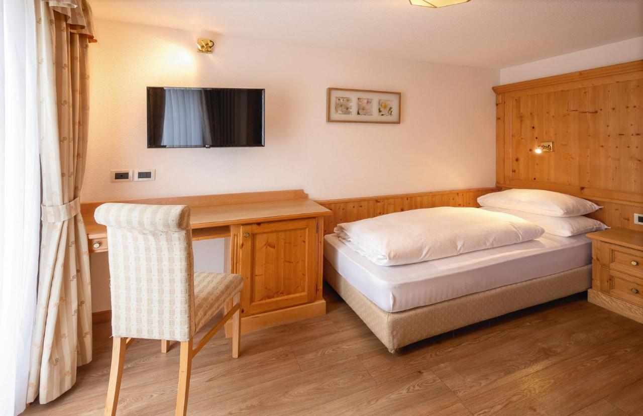 Hotel Villa Eden Corvara In Badia Dış mekan fotoğraf