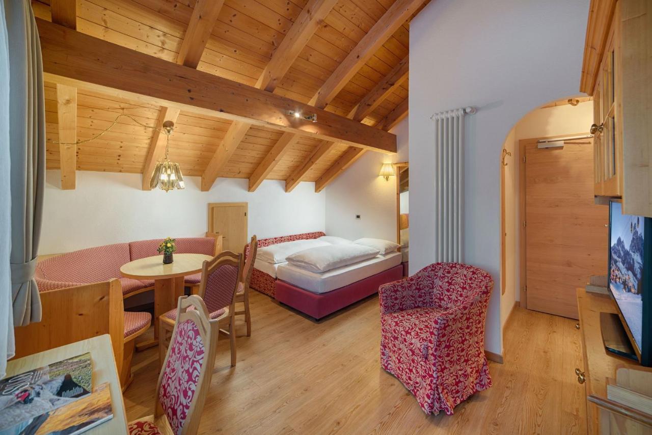 Hotel Villa Eden Corvara In Badia Dış mekan fotoğraf
