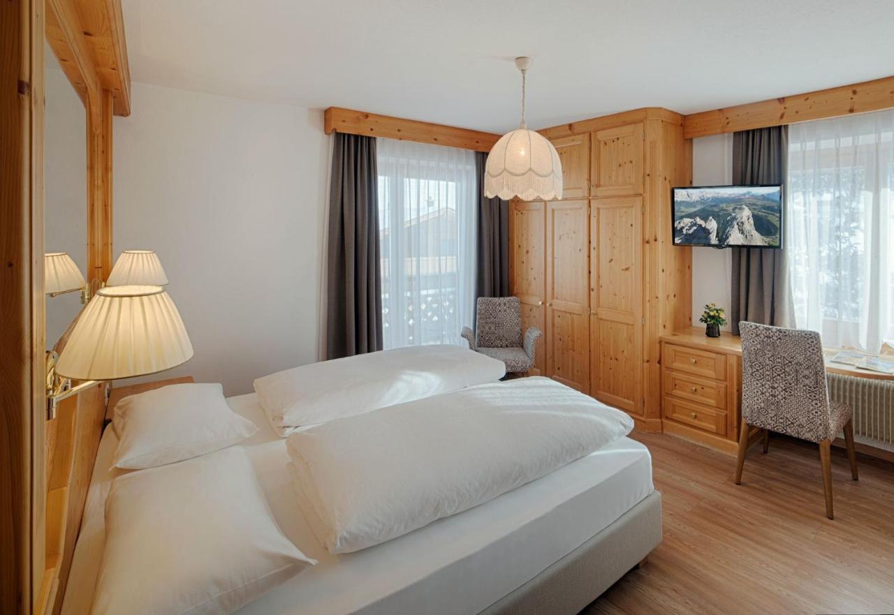Hotel Villa Eden Corvara In Badia Dış mekan fotoğraf