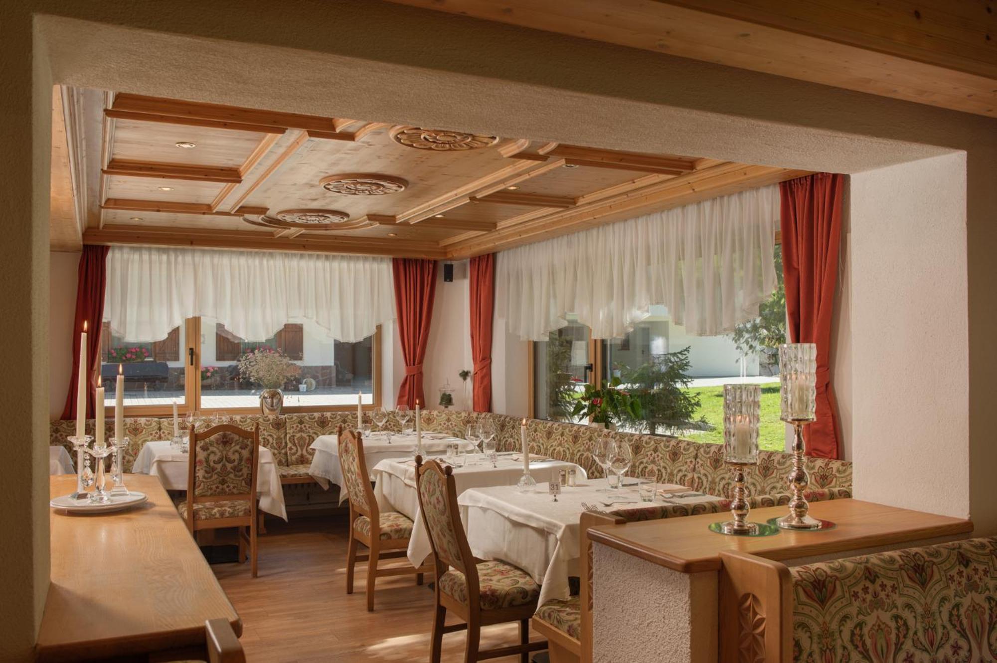 Hotel Villa Eden Corvara In Badia Dış mekan fotoğraf