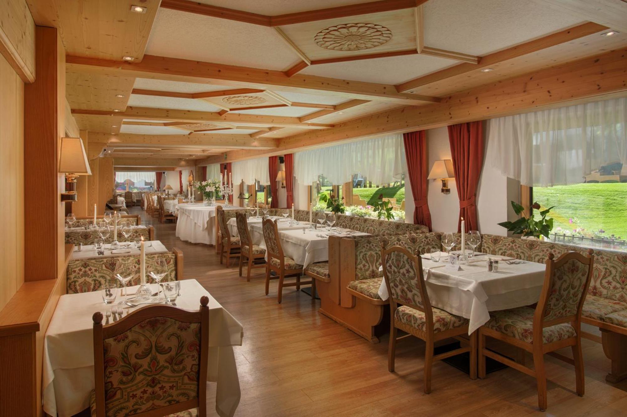 Hotel Villa Eden Corvara In Badia Dış mekan fotoğraf